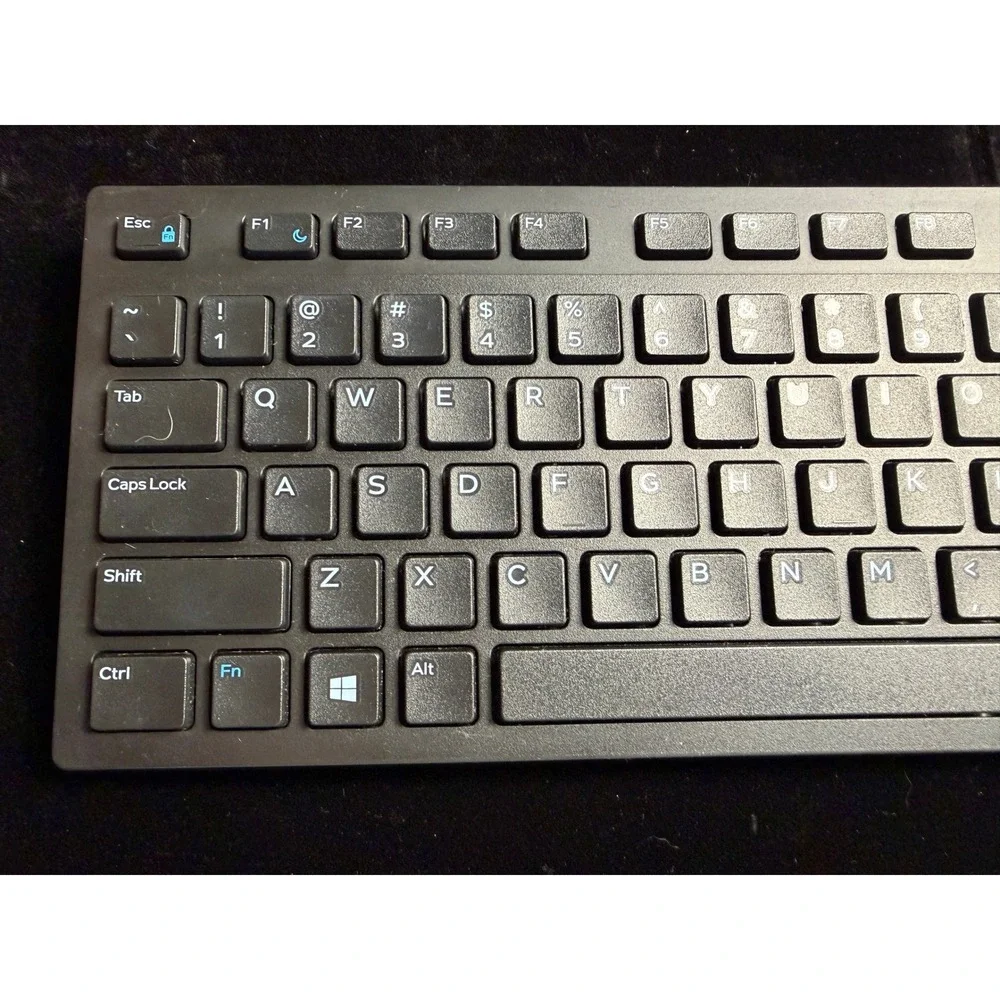 Dell KB216t Wired Multimedia Keyboard: Black, USB, Chiclet Keys, Full Size